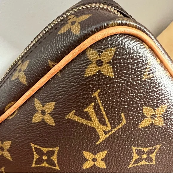 Louis Vuitton Porte document voyage pm